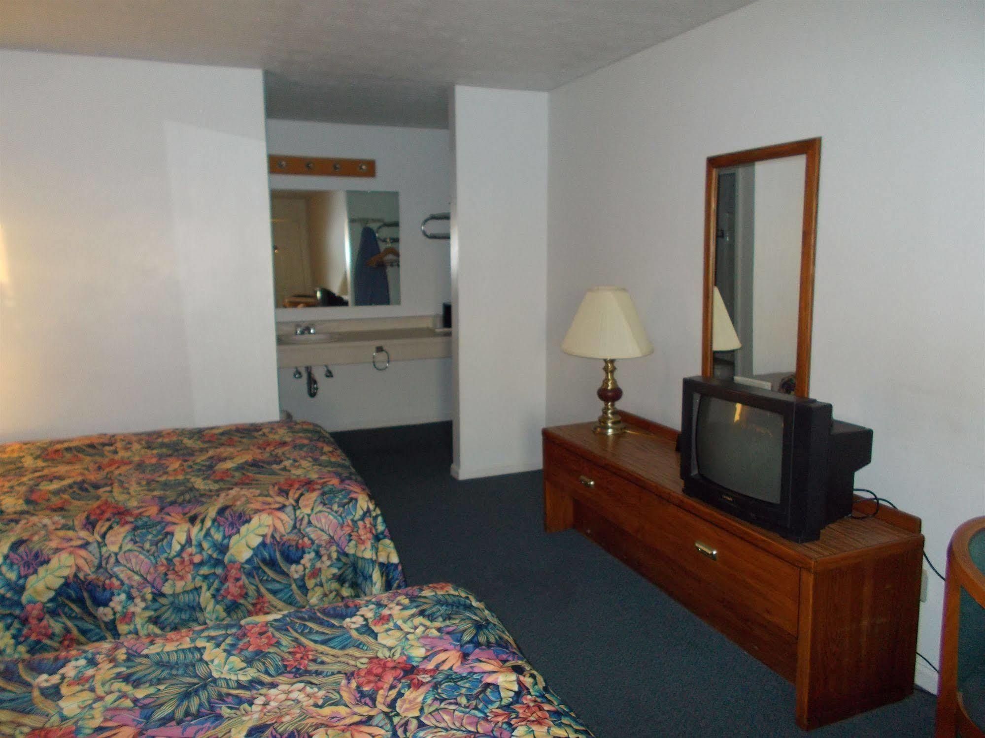 Motel 6-Metropolis, Il Extérieur photo